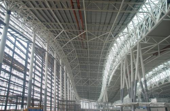 黄冈浅谈管桁架结构名目弯管加工防锈处理的方法